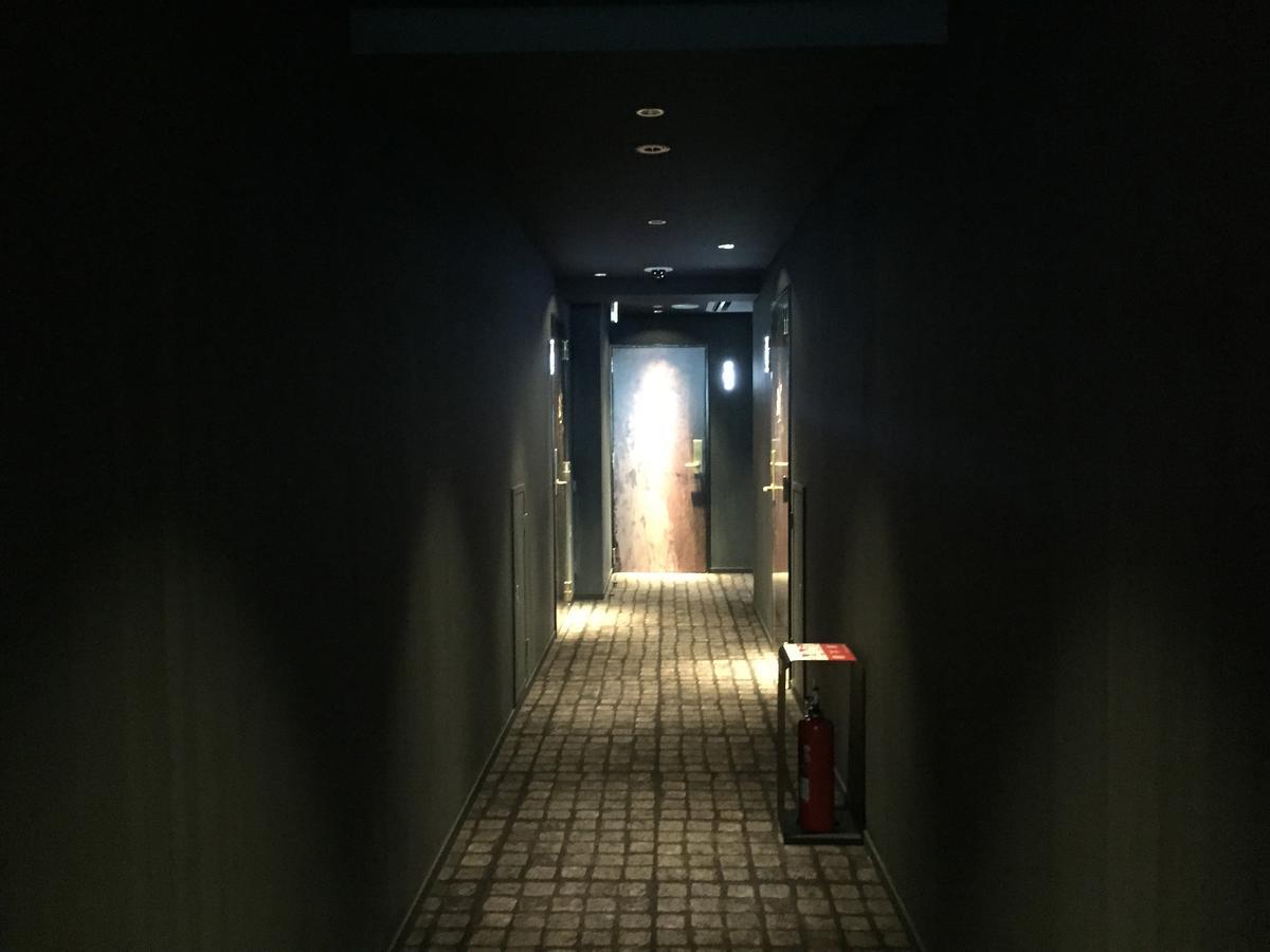 The Wall Hotel Osaka Esterno foto