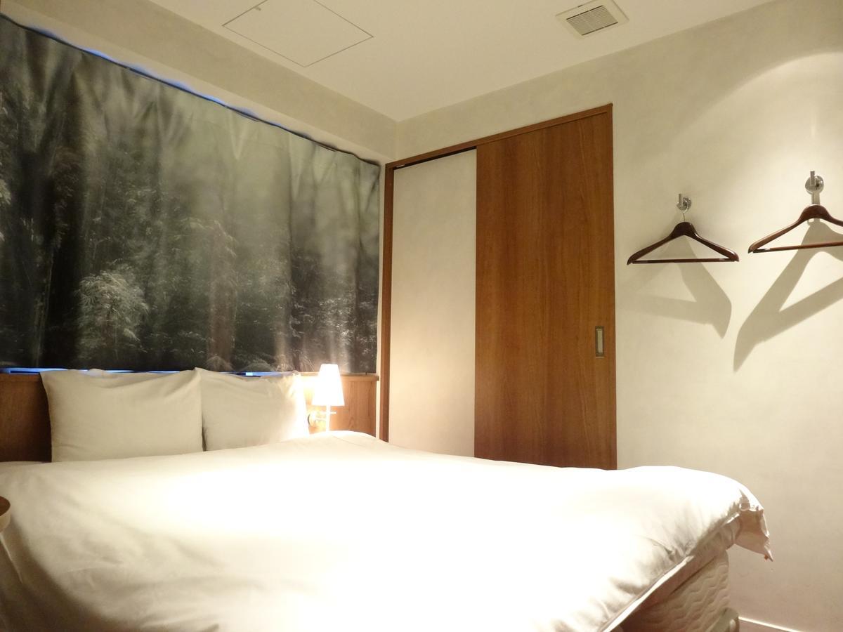 The Wall Hotel Osaka Esterno foto