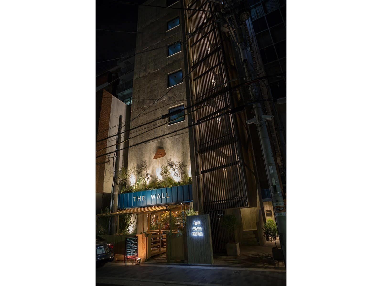 The Wall Hotel Osaka Esterno foto